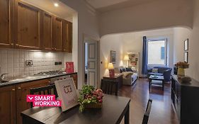Santa Chiara Apartment By Wonderful Italy